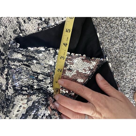 Stradivarius Sequin Mini Skort Silver NEW Large Festival Concert Swiftie - Picture 7 of 10